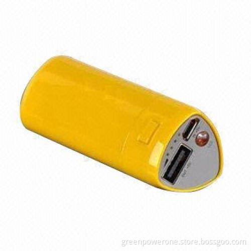 1,850-2,600mAh power banks with four LED indicators